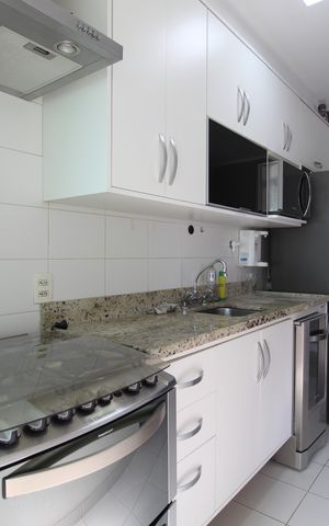 Apartamento para alugar com 74m², 2 quartos e 1 vagaCozinha e Área de Serviço