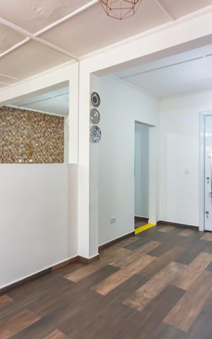 Casa para alugar com 200m², 2 quartos e 4 vagas Casa para alugar com 200m², 2 quartos e 4 vagasSala