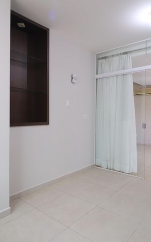 Casa de condomínio para alugar com 350m², 4 quartos e 4 vagasSala de TV