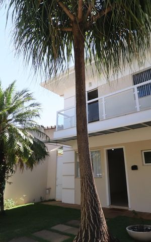 Casa de condomínio para alugar com 350m², 4 quartos e 4 vagasFachada