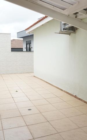 Casa de condomínio à venda com 180m², 2 quartos e 2 vagas Casa de condomínio à venda com 180m², 2 quartos e 2 vagasÁrea de Serviço