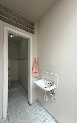 Casa à venda com 113m², 2 quartos e 1 vaga Casa à venda com 113m², 2 quartos e 1 vagaBanheiro de serviço