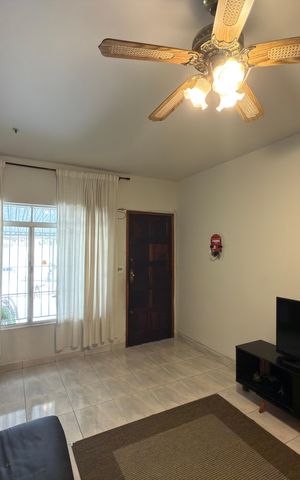 Casa à venda com 113m², 2 quartos e 1 vaga Casa à venda com 113m², 2 quartos e 1 vagaSala