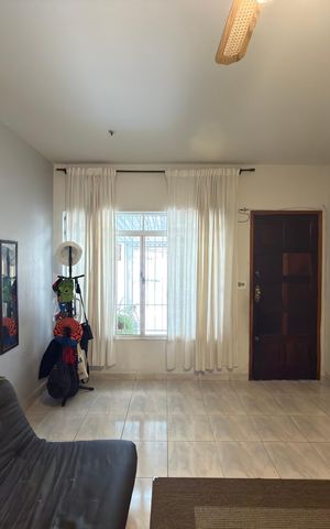 Casa à venda com 113m², 2 quartos e 1 vaga Casa à venda com 113m², 2 quartos e 1 vagaSala