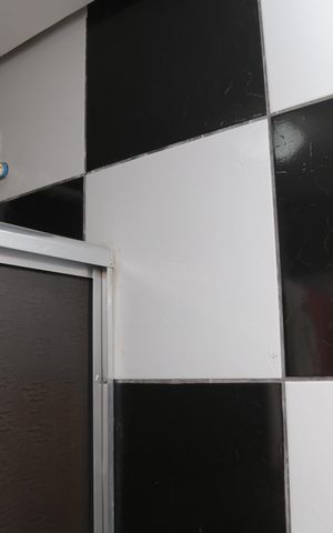 Casa à venda com 84m², 3 quartos e 1 vaga Casa à venda com 84m², 3 quartos e 1 vagaBanheiro