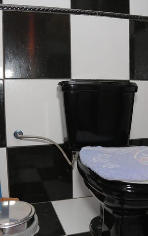 Casa à venda com 84m², 3 quartos e 1 vaga Casa à venda com 84m², 3 quartos e 1 vagaBanheiro