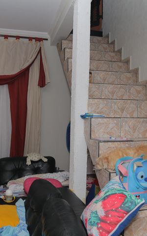 Casa à venda com 84m², 3 quartos e 1 vaga Casa à venda com 84m², 3 quartos e 1 vagaSala