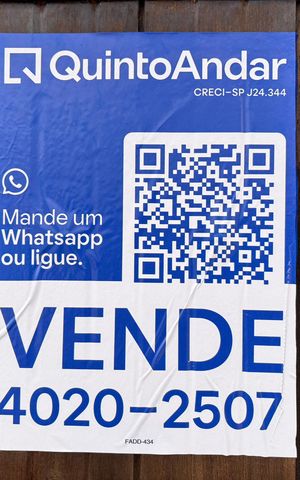 Casa à venda com 170m², 2 quartos e 2 vagas Casa à venda com 170m², 2 quartos e 2 vagasFachada + plaquinha FADD-434