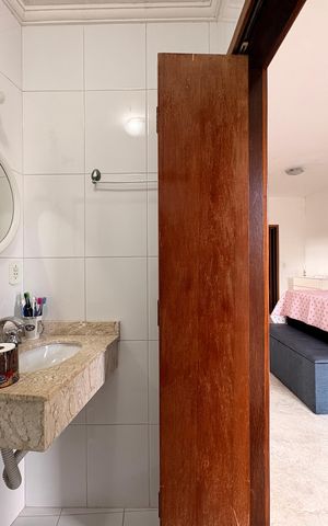 Casa à venda com 170m², 2 quartos e 2 vagas Casa à venda com 170m², 2 quartos e 2 vagasBanheiro da suíte 1