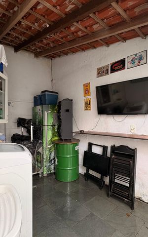 Casa à venda com 170m², 2 quartos e 2 vagas Casa à venda com 170m², 2 quartos e 2 vagasLavanderia