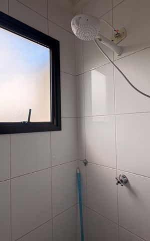 Casa à venda com 170m², 2 quartos e 2 vagas Casa à venda com 170m², 2 quartos e 2 vagasBanheiro da suíte 2