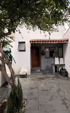 Casa à venda com 170m², 2 quartos e 2 vagas Casa à venda com 170m², 2 quartos e 2 vagasQuintal