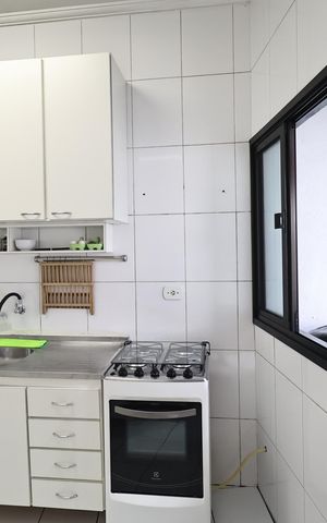 Casa à venda com 170m², 2 quartos e 2 vagas Casa à venda com 170m², 2 quartos e 2 vagasCozinha