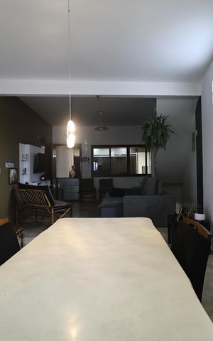 Casa à venda com 170m², 2 quartos e 2 vagas Casa à venda com 170m², 2 quartos e 2 vagasCozinha