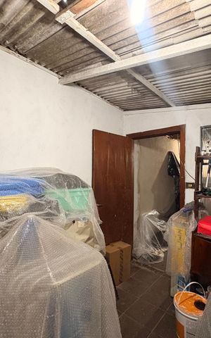 Casa à venda com 170m², 2 quartos e 2 vagas Casa à venda com 170m², 2 quartos e 2 vagasDepósito