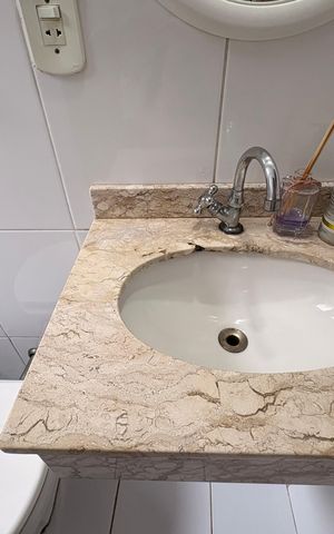 Casa à venda com 170m², 2 quartos e 2 vagas Casa à venda com 170m², 2 quartos e 2 vagasLavabo