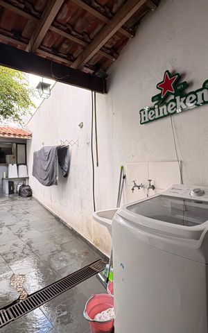 Casa à venda com 170m², 2 quartos e 2 vagas Casa à venda com 170m², 2 quartos e 2 vagasLavanderia