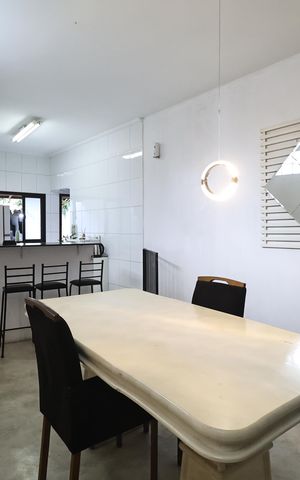 Casa à venda com 170m², 2 quartos e 2 vagas Casa à venda com 170m², 2 quartos e 2 vagasCozinha