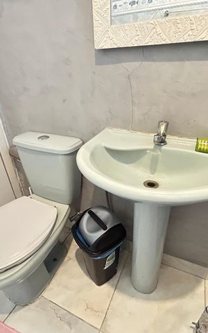 Apartamento para alugar com 65m², 2 quartos e sem vagaBanheiro