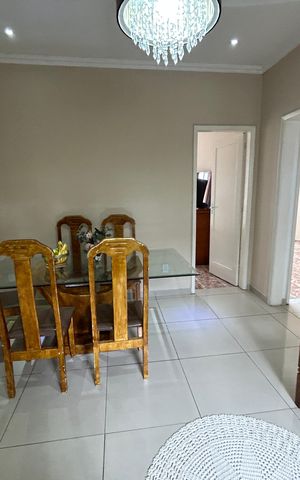 Apartamento para alugar com 65m², 2 quartos e sem vagaSala