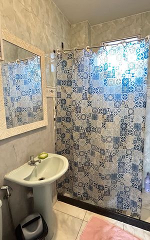 Apartamento para alugar com 65m², 2 quartos e sem vagaBanheiro