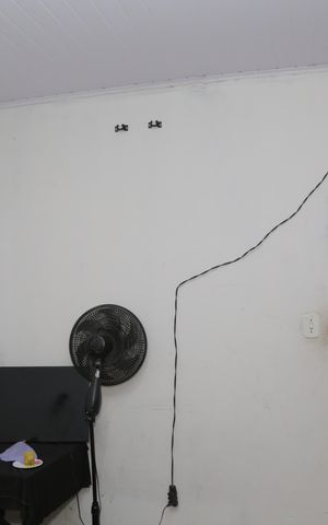 Casa à venda com 60m², 3 quartos e sem vaga Casa à venda com 60m², 3 quartos e sem vagaQuarto 1