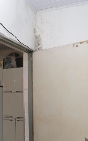 Casa à venda com 60m², 3 quartos e sem vaga Casa à venda com 60m², 3 quartos e sem vagaQuarto 1