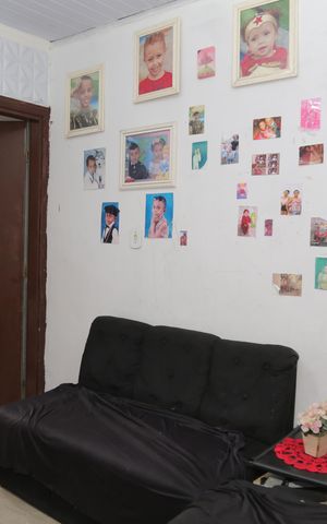 Casa à venda com 60m², 3 quartos e sem vaga Casa à venda com 60m², 3 quartos e sem vagaSala