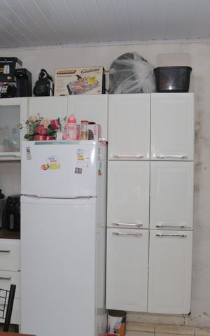 Casa à venda com 60m², 3 quartos e sem vaga Casa à venda com 60m², 3 quartos e sem vagaCozinha