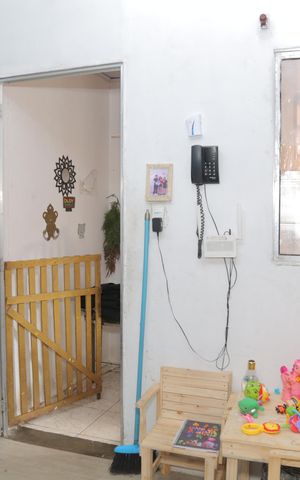 Casa à venda com 60m², 3 quartos e sem vaga Casa à venda com 60m², 3 quartos e sem vagaSala