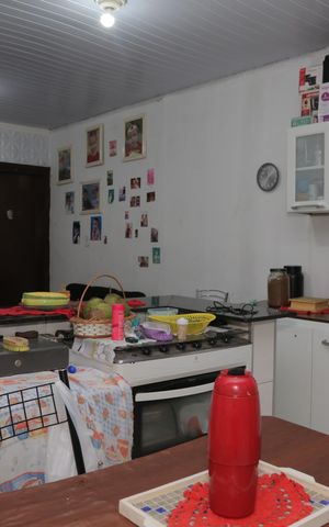 Casa à venda com 60m², 3 quartos e sem vaga Casa à venda com 60m², 3 quartos e sem vagaCozinha/ sala