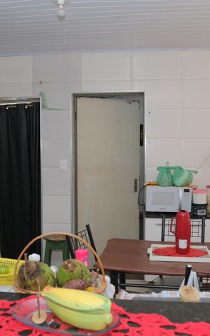 Casa à venda com 60m², 3 quartos e sem vaga Casa à venda com 60m², 3 quartos e sem vagaCozinha