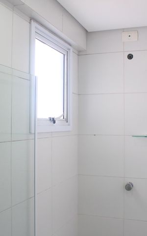 Apartamento à venda com 68m², 2 quartos e 2 vagasBanheiro Social