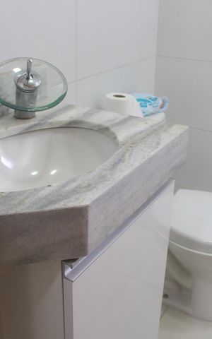 Apartamento à venda com 68m², 2 quartos e 2 vagasBanheiro Social