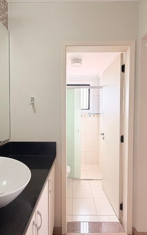 Apartamento para alugar com 96m², 3 quartos e 2 vagasBanheiro