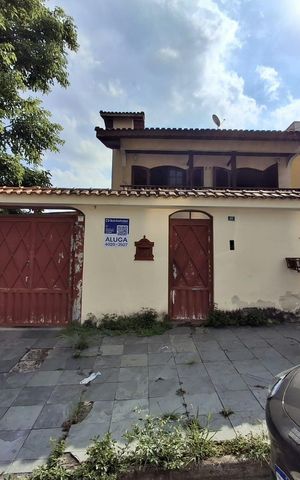 Casa para alugar com 250m², 4 quartos e 7 vagas Casa para alugar com 250m², 4 quartos e 7 vagasFachada