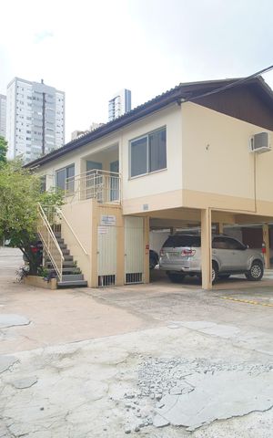 Apartamento à venda com 175m², 3 quartos e 1 vagaÁrea externa