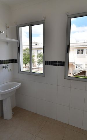 Casa de condomínio à venda com 65m², 2 quartos e 1 vagaÁrea de Serviço