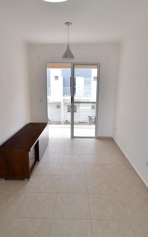 Casa de condomínio à venda com 65m², 2 quartos e 1 vagaSala