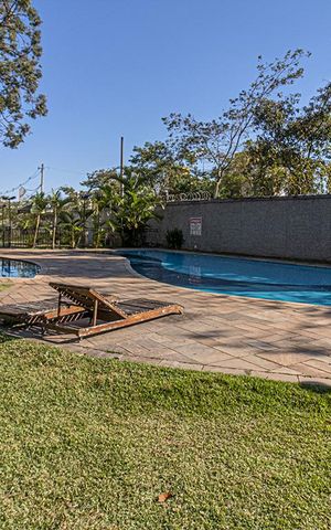 Apartamento à venda com 94m², 2 quartos e 1 vaga Apartamento à venda com 94m², 2 quartos e 1 vagapiscina_4
