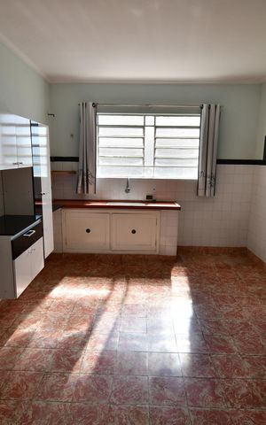 Casa para alugar com 150m², 3 quartos e 2 vagasCozinha