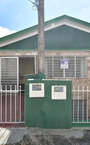 Casa para alugar com 150m², 3 quartos e 2 vagasFachada / Placa