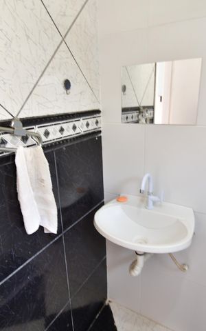 Casa para alugar com 150m², 3 quartos e 2 vagasBanheiro