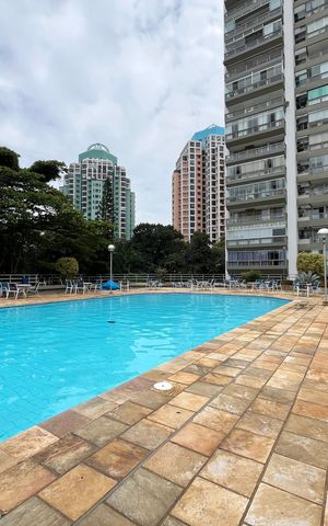 Apartamento para alugar com 100m², 2 quartos e 1 vaga Apartamento para alugar com 100m², 2 quartos e 1 vagaÁrea comum - Piscina