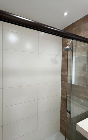 Apartamento para alugar com 100m², 2 quartos e 1 vaga Apartamento para alugar com 100m², 2 quartos e 1 vagaBanheiro