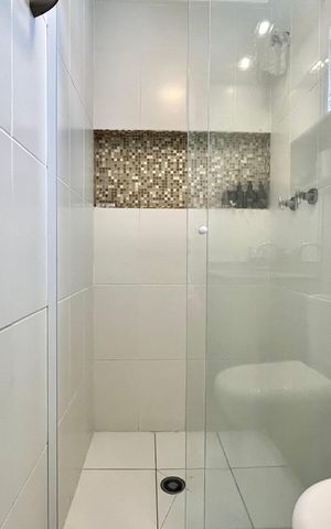 Apartamento à venda com 71m², 2 quartos e 1 vagaBanheiro Corredor