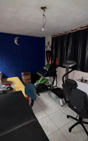 Casa à venda com 335m², 3 quartos e 2 vagas Casa à venda com 335m², 3 quartos e 2 vagasQuarto 1