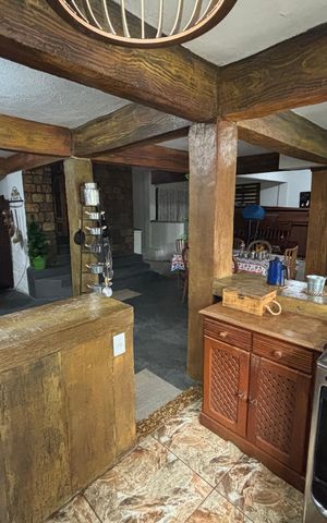Casa à venda com 335m², 3 quartos e 2 vagas Casa à venda com 335m², 3 quartos e 2 vagasCozinha