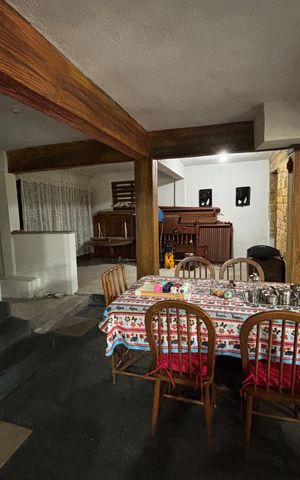 Casa à venda com 335m², 3 quartos e 2 vagas Casa à venda com 335m², 3 quartos e 2 vagasCozinha