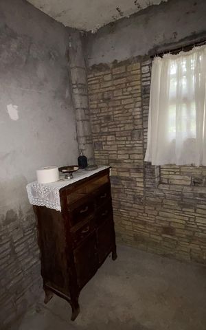 Casa à venda com 335m², 3 quartos e 2 vagas Casa à venda com 335m², 3 quartos e 2 vagasBanheiro 2